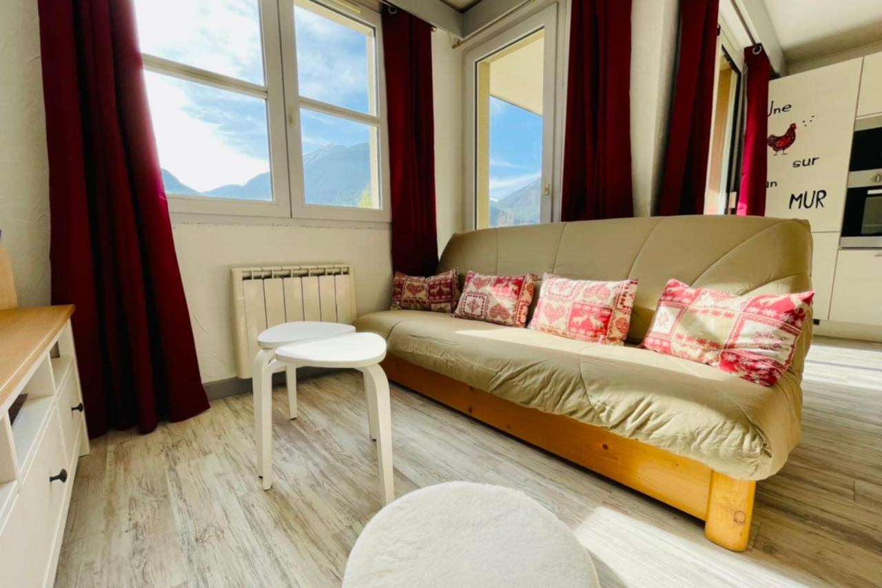 Bright 50 M With Balcony And View On The Valley Briançon Exterior foto