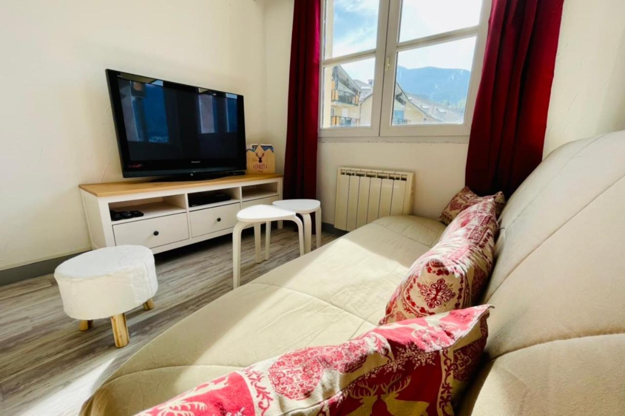 Bright 50 M With Balcony And View On The Valley Briançon Exterior foto
